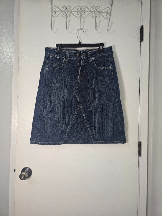 Levis Vintage Y2K Year 0407 Dark Wash Denim Midi Skirt - Size 8 - Picture 2 of 6